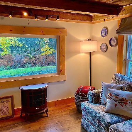 Charming 120-Year-Old Farmhouse By The Creek. Starlight Exterior photo